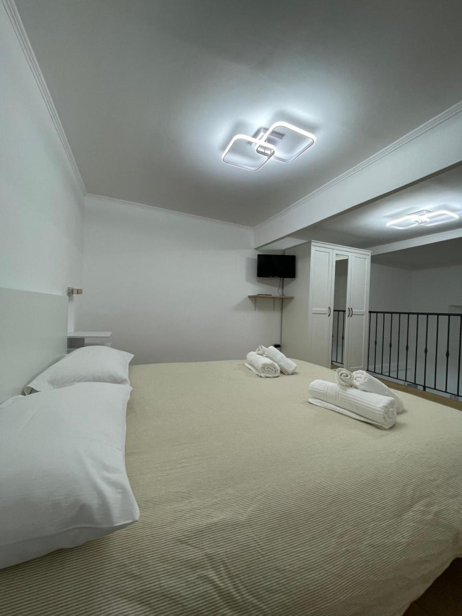 Vico Spaccanapoli 2 Appartamento *